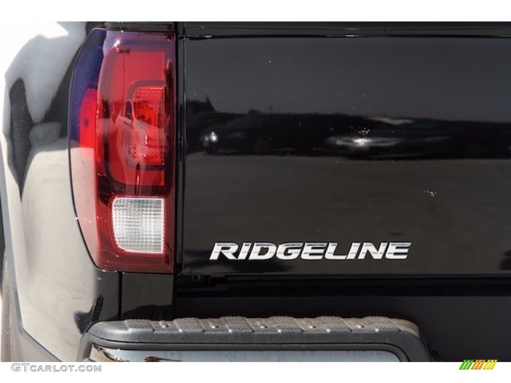 2017 Honda Ridgeline RTL-E AWD Black Edition Marks and Logos Photo #115500331