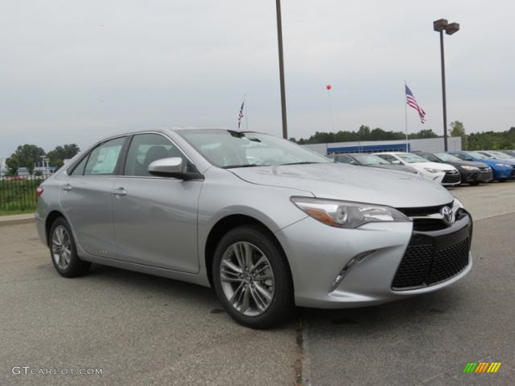 2017 Camry SE - Celestial Silver Metallic / Black photo #1