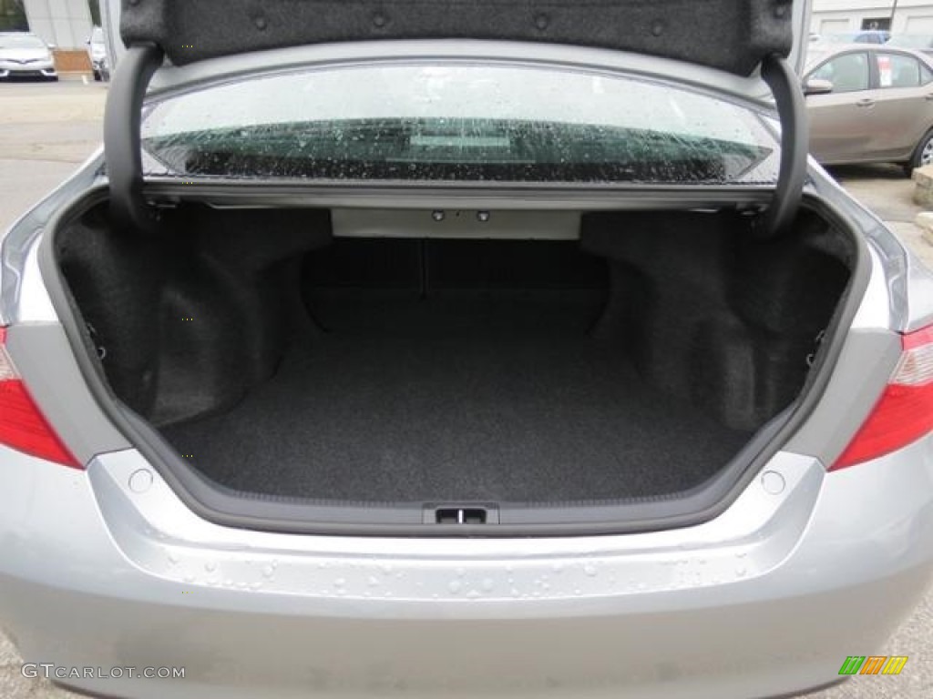 2017 Camry SE - Celestial Silver Metallic / Black photo #21