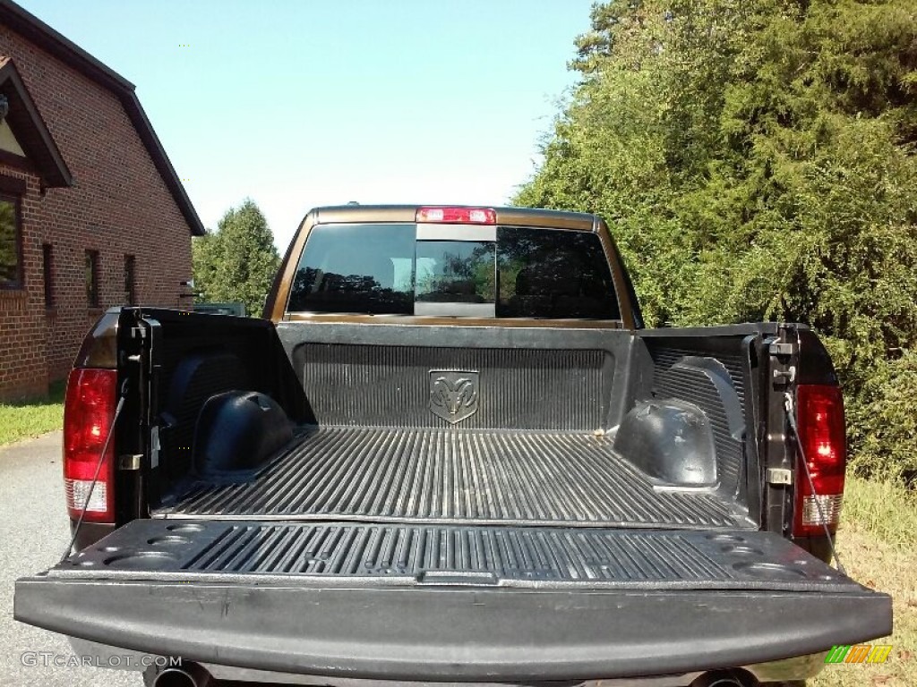 2013 1500 SLT Quad Cab 4x4 - Western Brown Pearl / Canyon Brown/Light Frost Beige photo #11