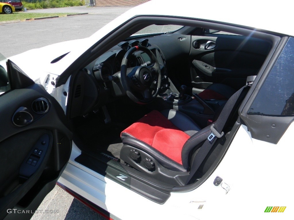 2015 370Z NISMO Tech Coupe - Pearl White / NISMO Black/Red photo #19