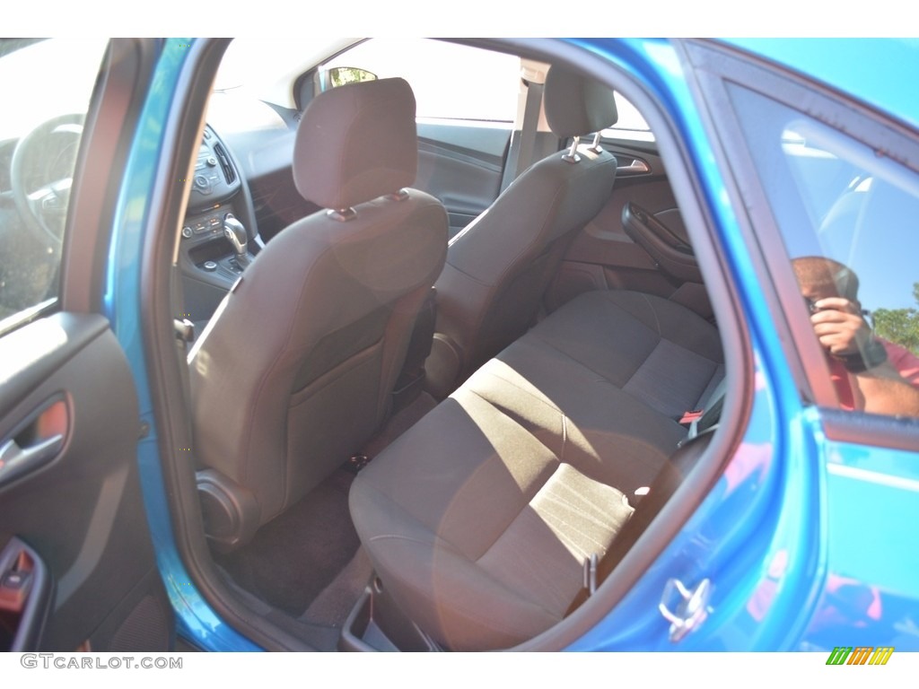 2015 Focus SE Sedan - Blue Candy Metallic / Charcoal Black photo #19