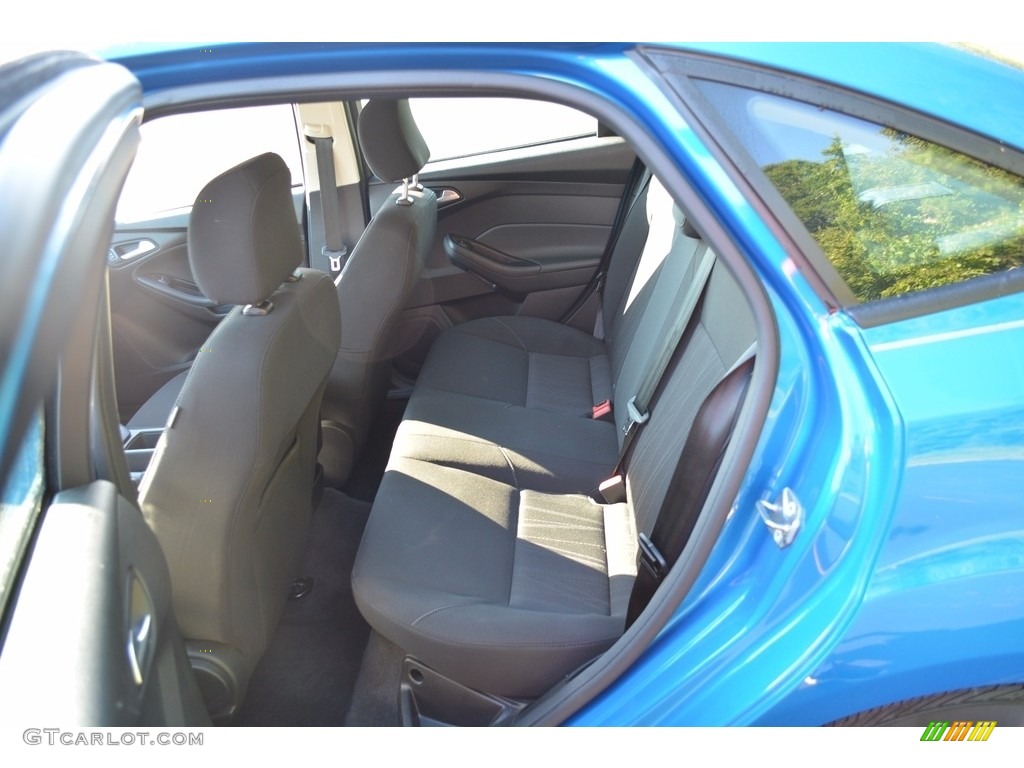 2015 Focus SE Sedan - Blue Candy Metallic / Charcoal Black photo #20