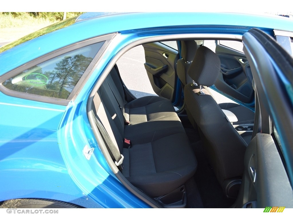 2015 Focus SE Sedan - Blue Candy Metallic / Charcoal Black photo #22