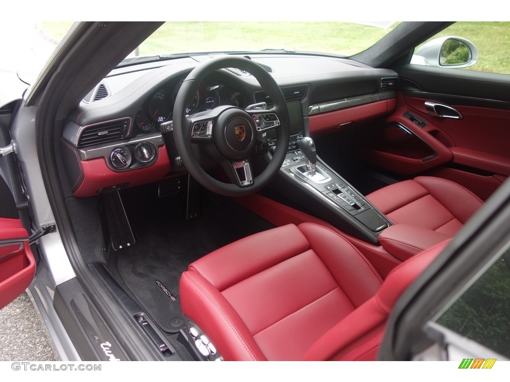 Black/Bordeaux Red Interior 2017 Porsche 911 Turbo S Coupe Photo #115531303