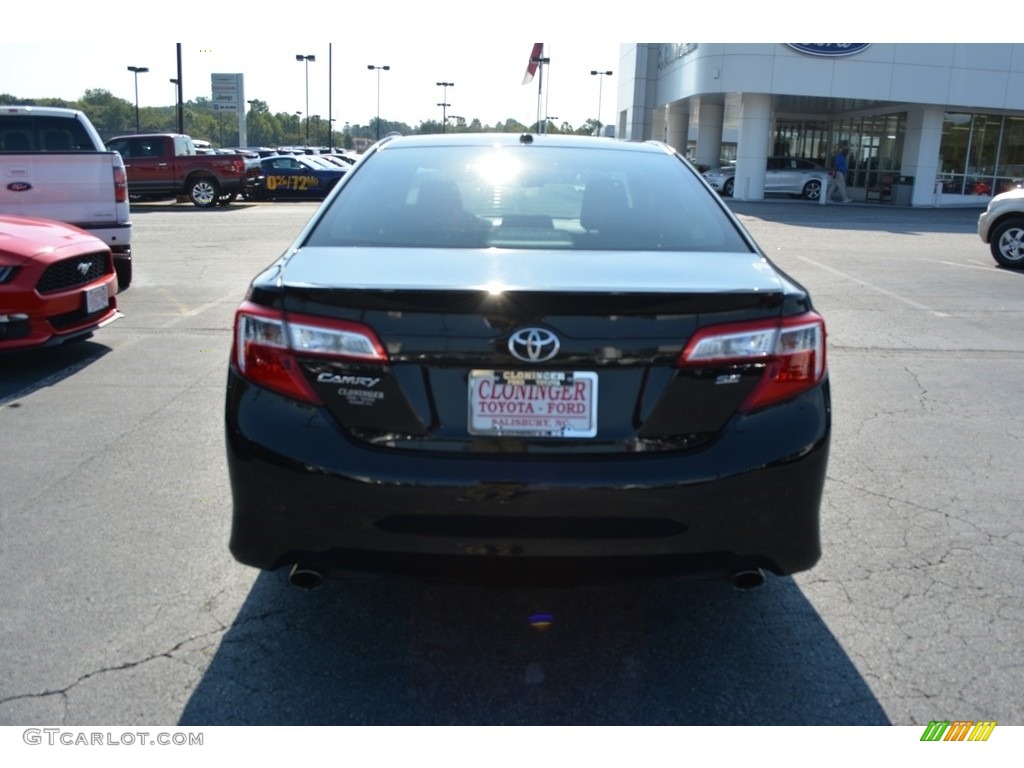 2014 Camry SE V6 - Attitude Black Metallic / Black/Ash photo #4