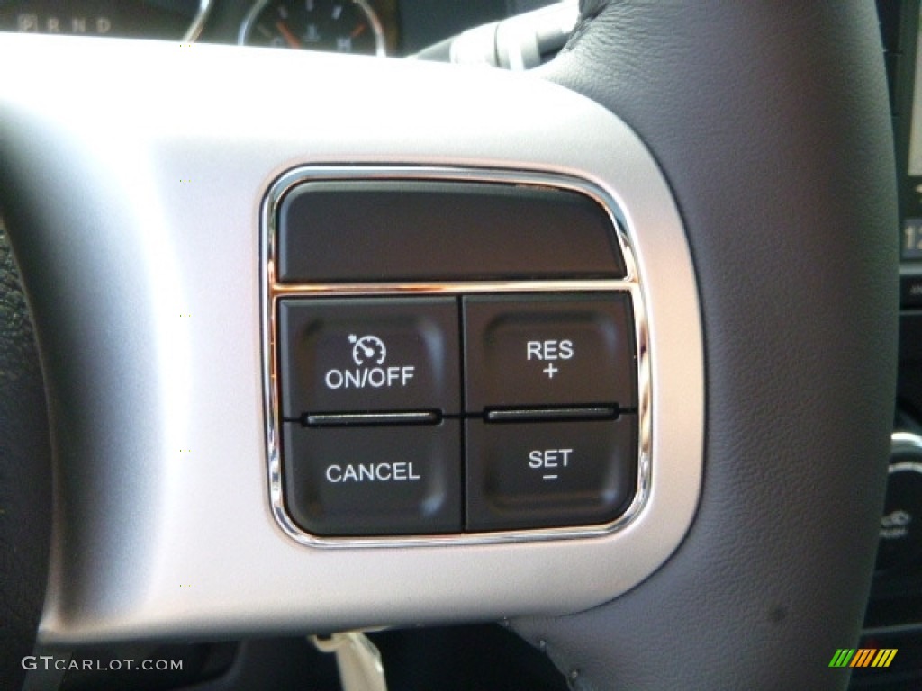 2017 Jeep Compass High Altitude 4x4 Controls Photo #115539767