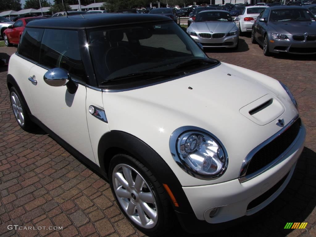 2009 Cooper S Hardtop - Pepper White / Lounge Carbon Black Leather photo #15