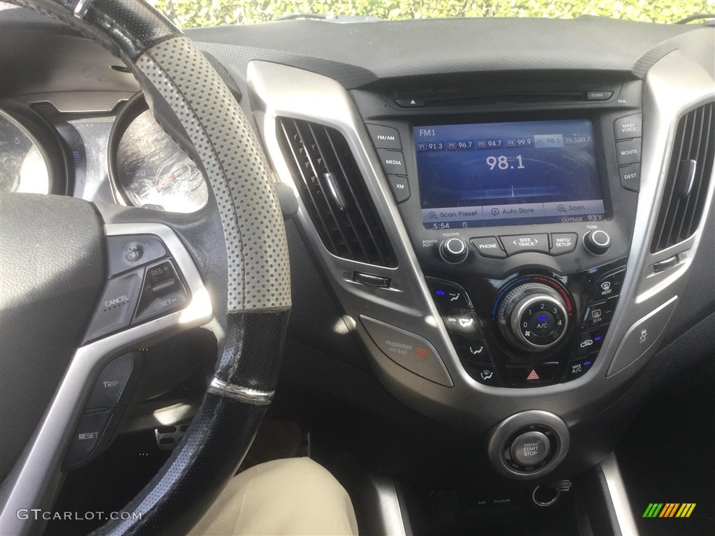 2012 Veloster  - Century White / Gray photo #8