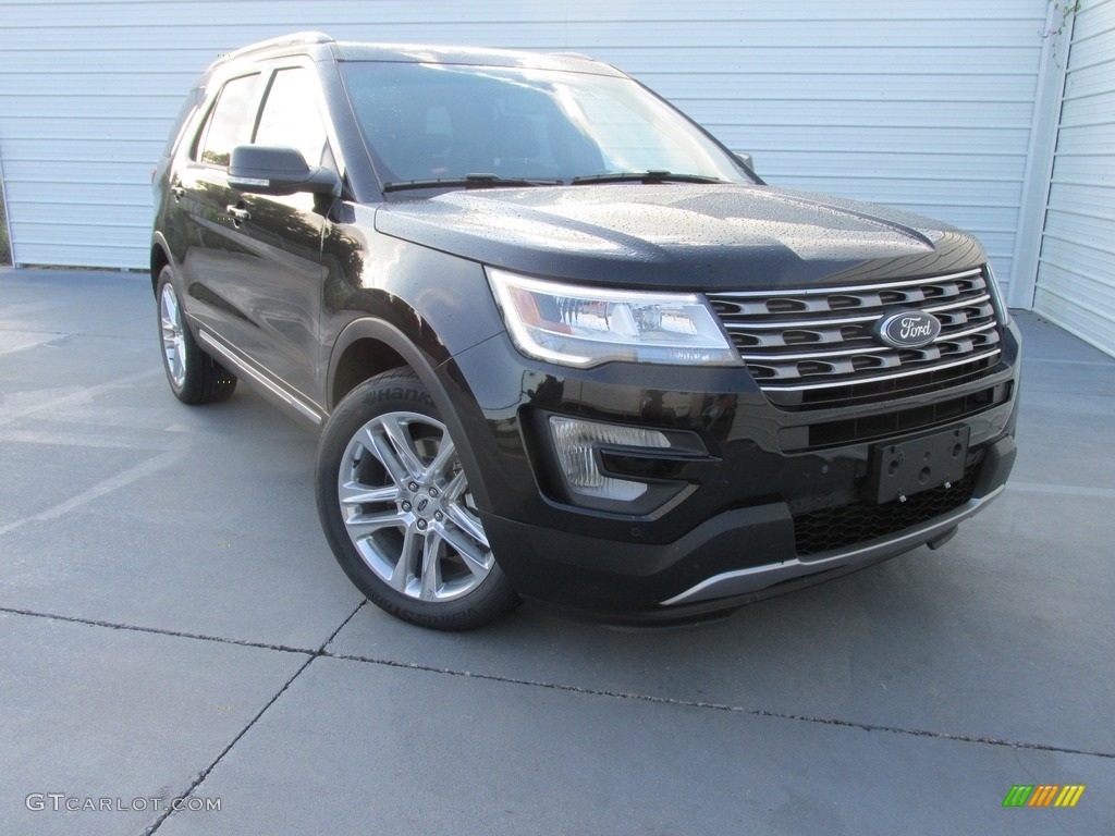 2017 Explorer XLT - Shadow Black / Ebony Black photo #2