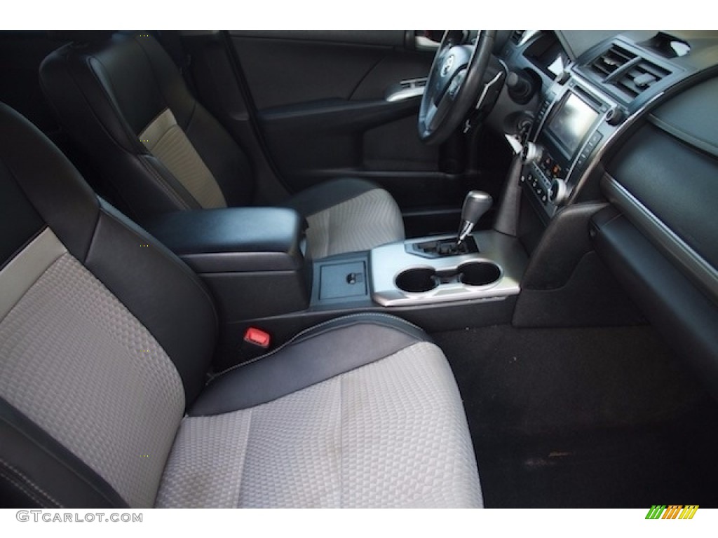 2013 Camry SE - Cosmic Gray Metallic / Black/Ash photo #16