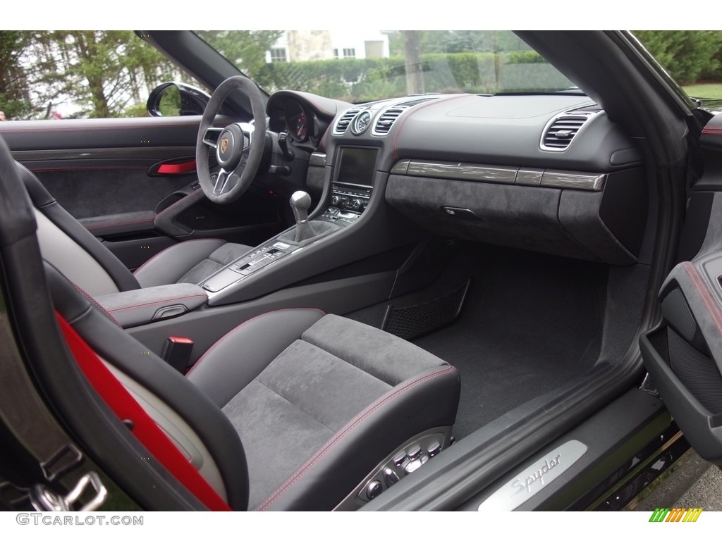 Black Interior 2016 Porsche Boxster Spyder Photo #115555766