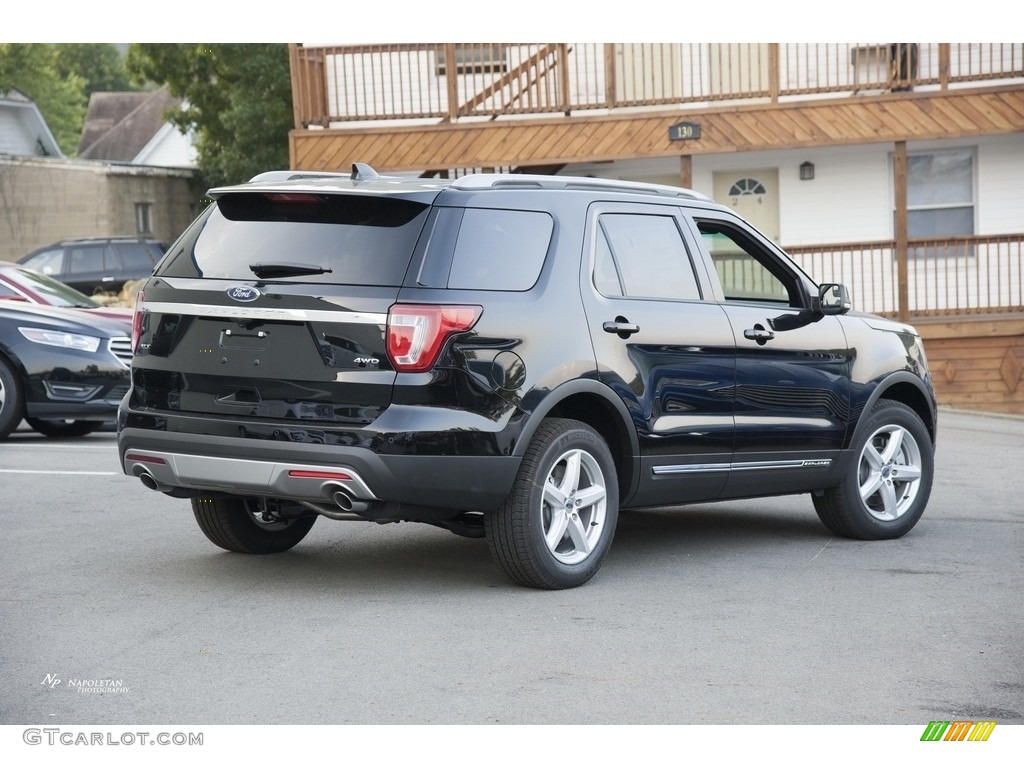 2017 Explorer XLT 4WD - Shadow Black / Ebony Black photo #3