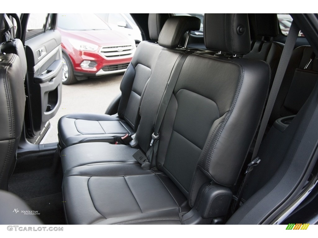 2017 Explorer XLT 4WD - Shadow Black / Ebony Black photo #9