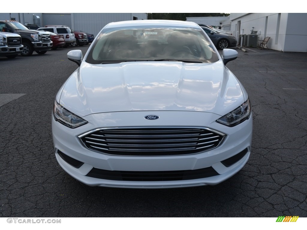 2017 Fusion S - Oxford White / Medium Light Stone photo #4