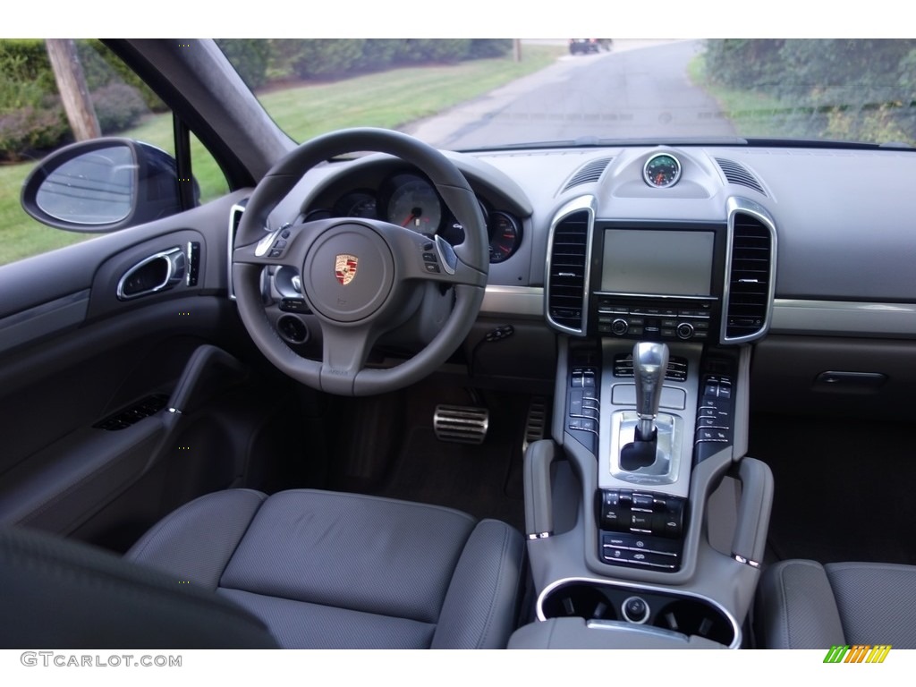 2014 Porsche Cayenne GTS Platinum Grey Dashboard Photo #115563785