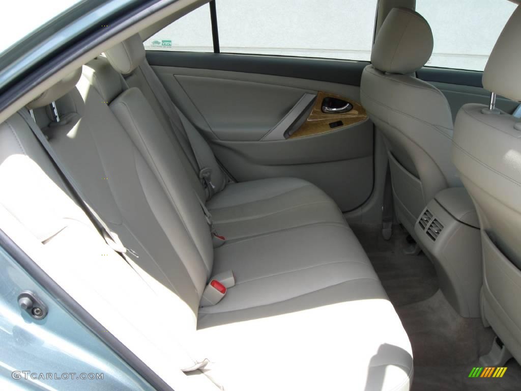 2007 Camry XLE - Aloe Green Metallic / Bisque photo #6