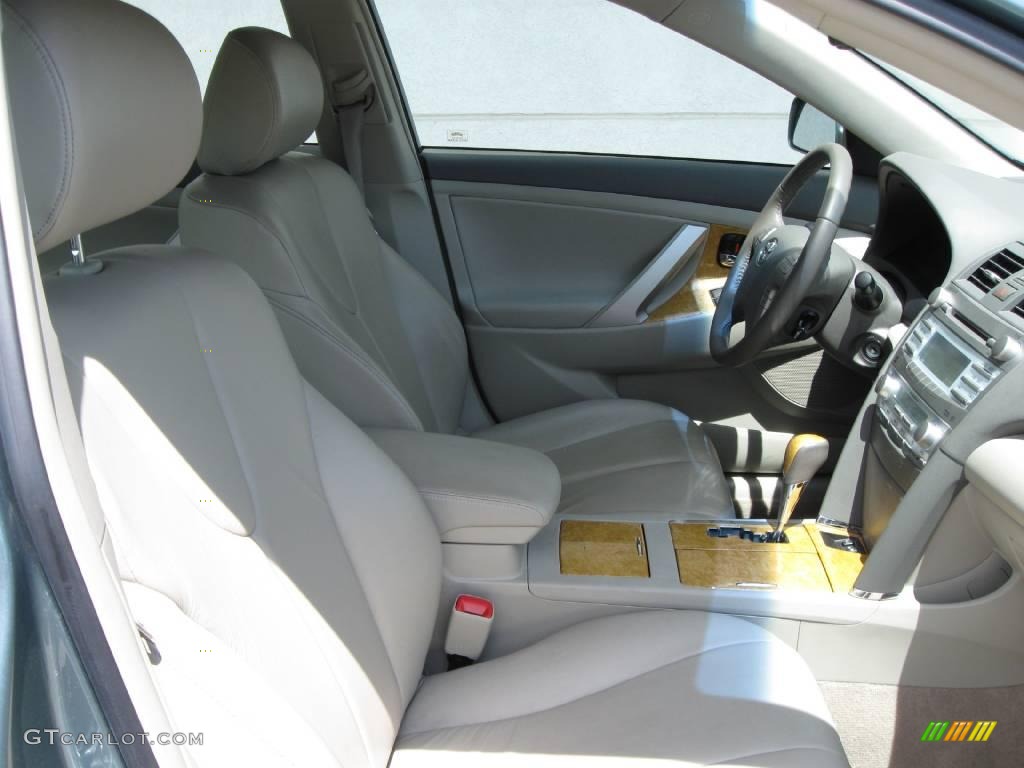 2007 Camry XLE - Aloe Green Metallic / Bisque photo #8