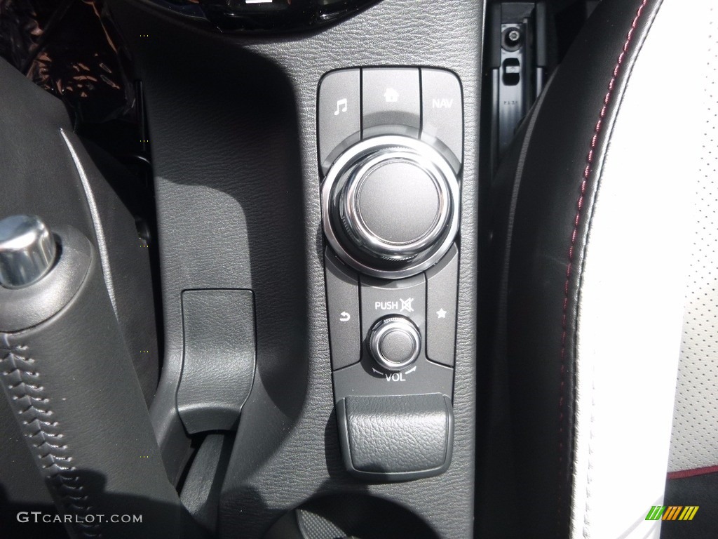 2017 Mazda CX-3 Grand Touring AWD Controls Photo #115567037