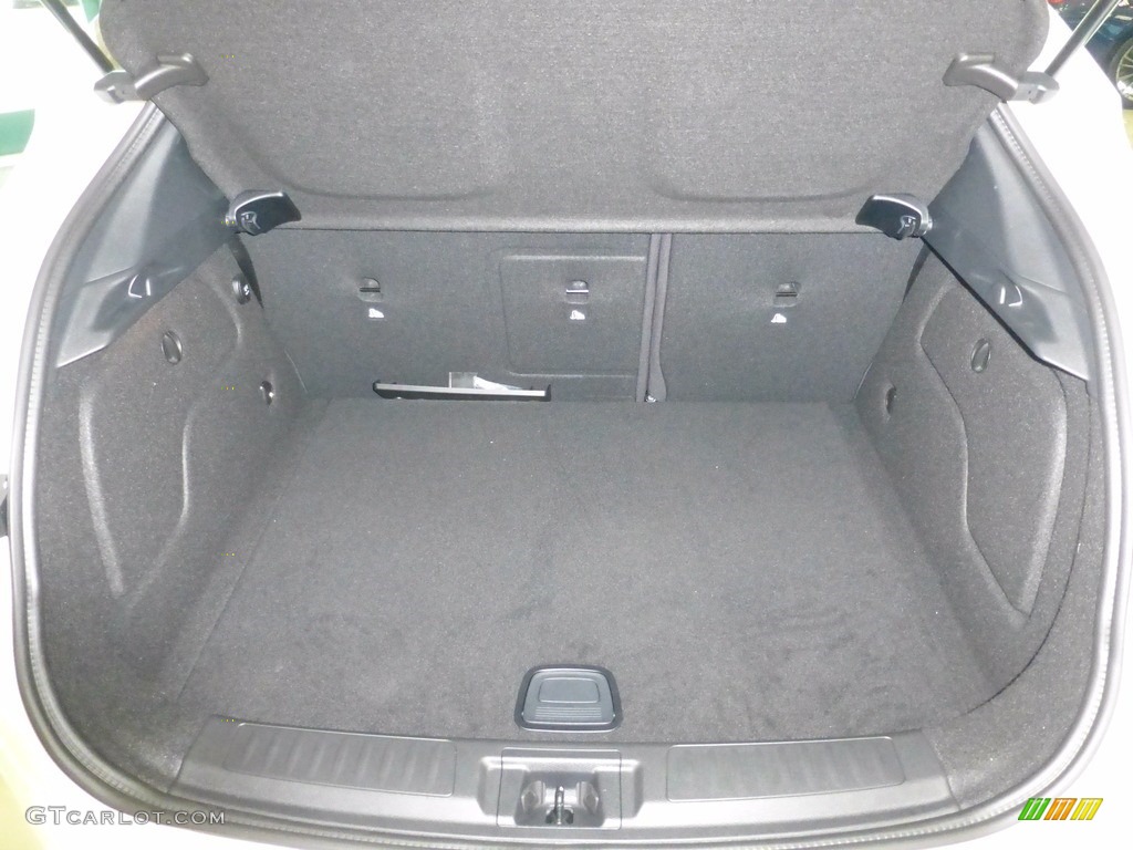 2017 Infiniti QX30 Standard QX30 Model Trunk Photo #115567760