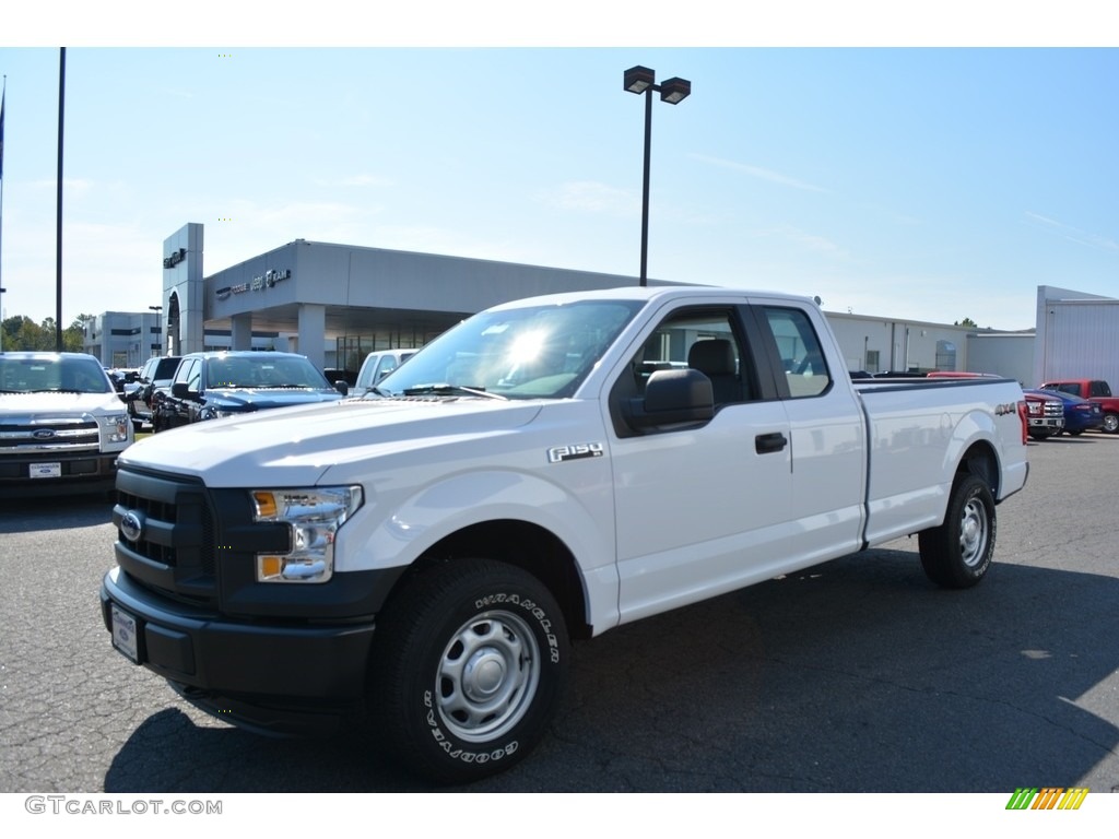2016 F150 XL SuperCab 4x4 - Oxford White / Medium Earth Gray photo #3