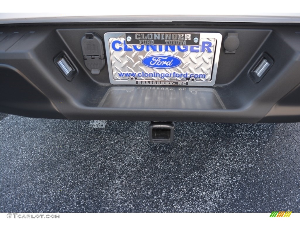 2016 F150 XL SuperCab 4x4 - Oxford White / Medium Earth Gray photo #6