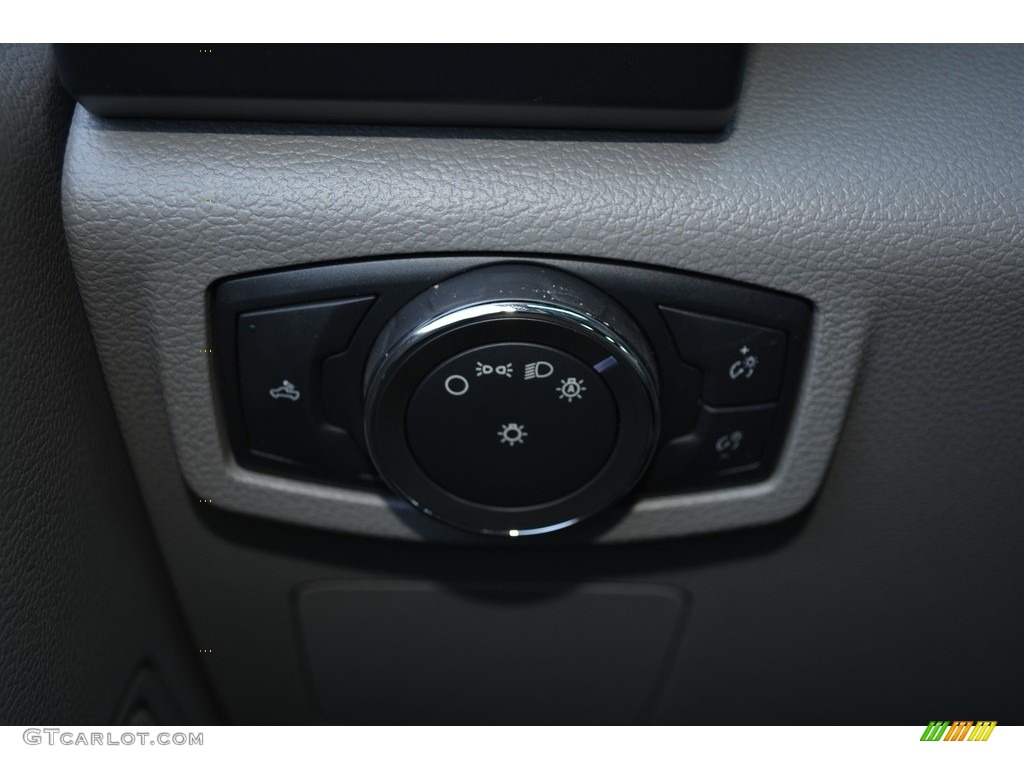 2016 F150 XL SuperCab 4x4 - Oxford White / Medium Earth Gray photo #16