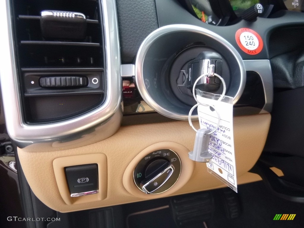 2014 Cayenne Platinum Edition - Mahogany Metallic / Black/Luxor Beige photo #16