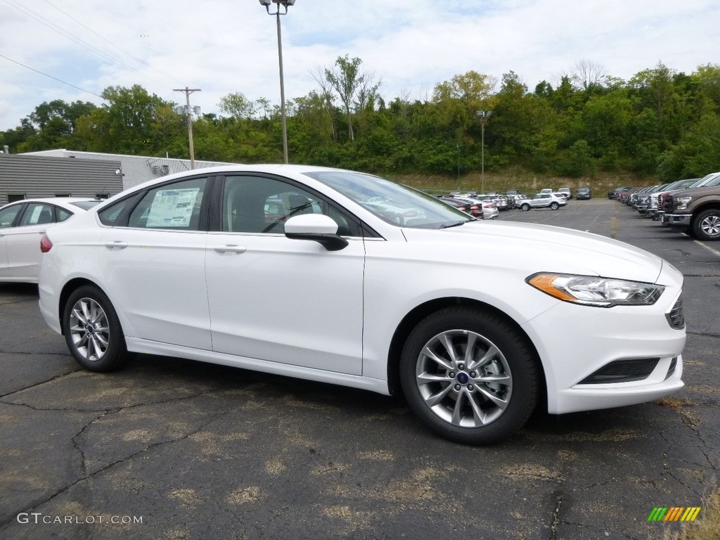 2017 Fusion SE - Oxford White / Ebony photo #1