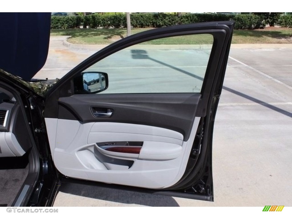2017 Acura TLX Technology Sedan Door Panel Photos