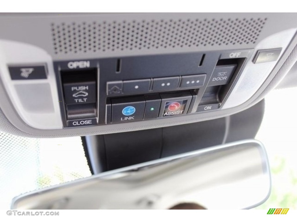 2017 Acura TLX Technology Sedan Controls Photos