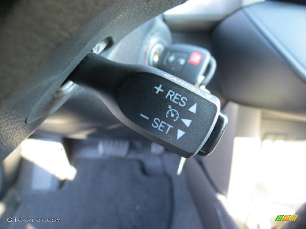 2016 RAV4 LE AWD - Super White / Black photo #14