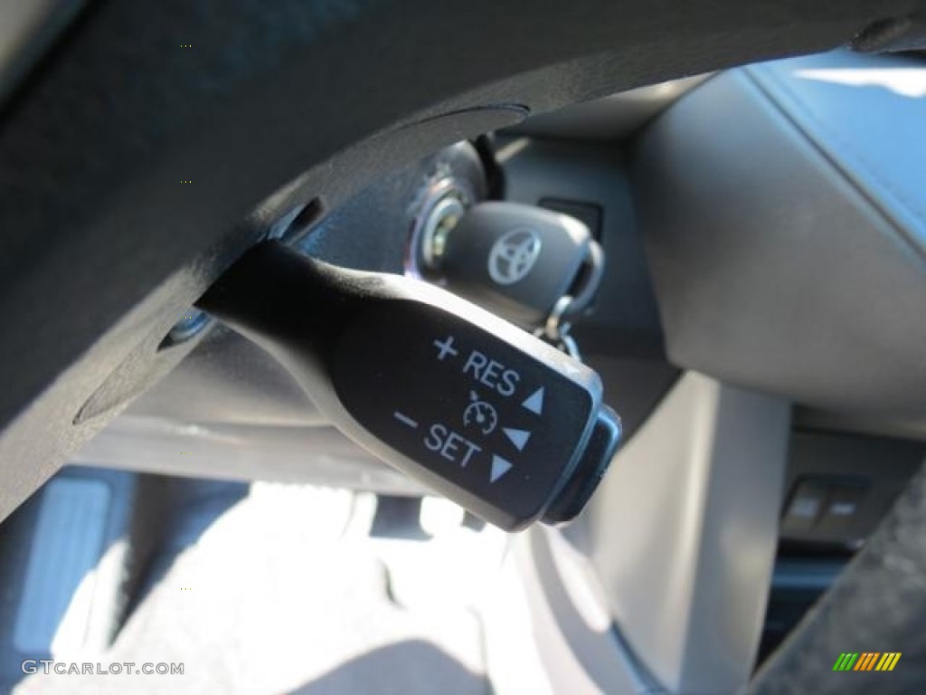 2016 RAV4 LE - Black Currant Metallic / Black photo #14