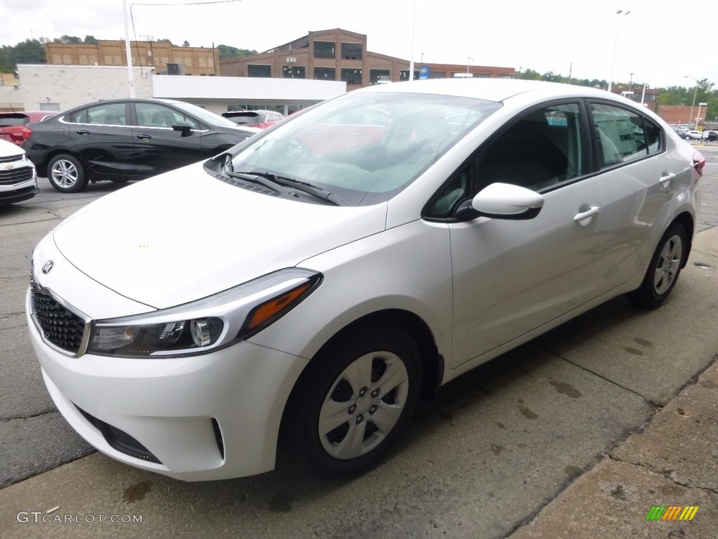 2017 Forte LX - Clear White / Black photo #7