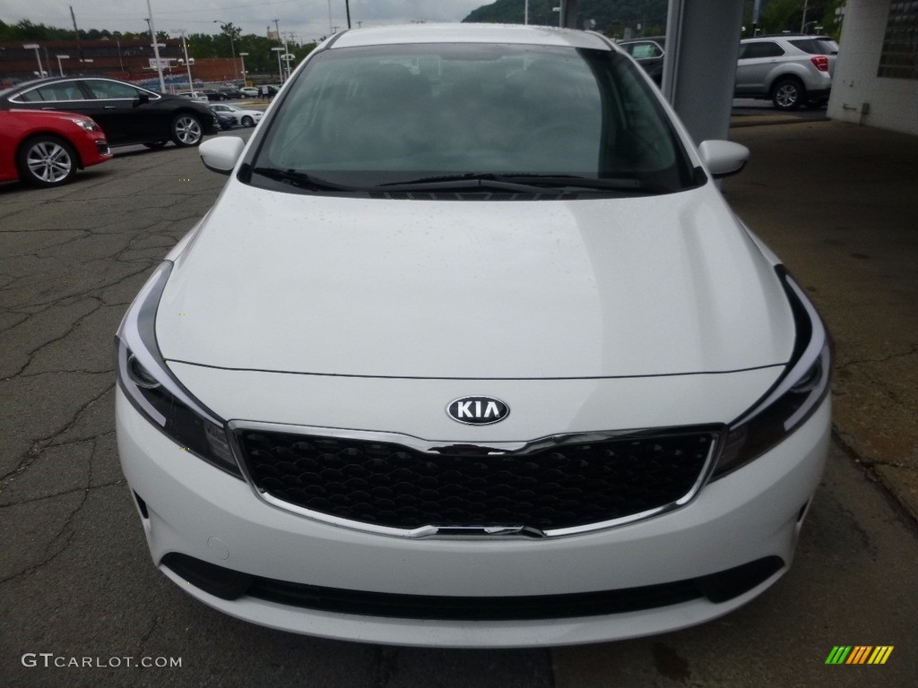 2017 Forte LX - Clear White / Black photo #8