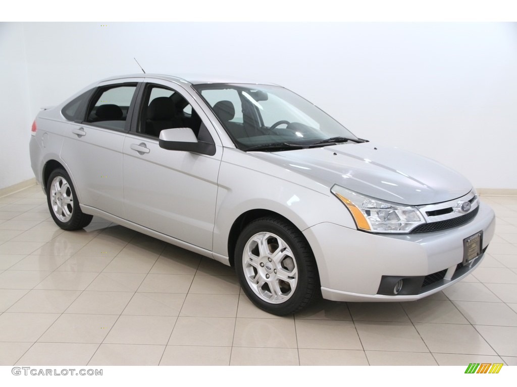 2009 Focus SES Sedan - Brilliant Silver Metallic / Charcoal Black photo #1
