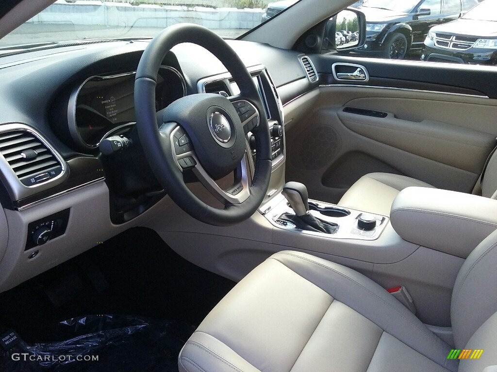 Black/Light Frost Beige Interior 2017 Jeep Grand Cherokee Limited 4x4 Photo #115592926