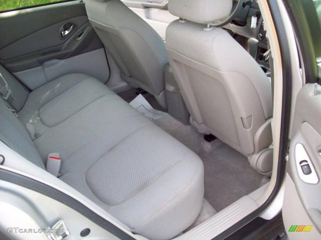 2006 Malibu LS Sedan - Silverstone Metallic / Titanium Gray photo #24