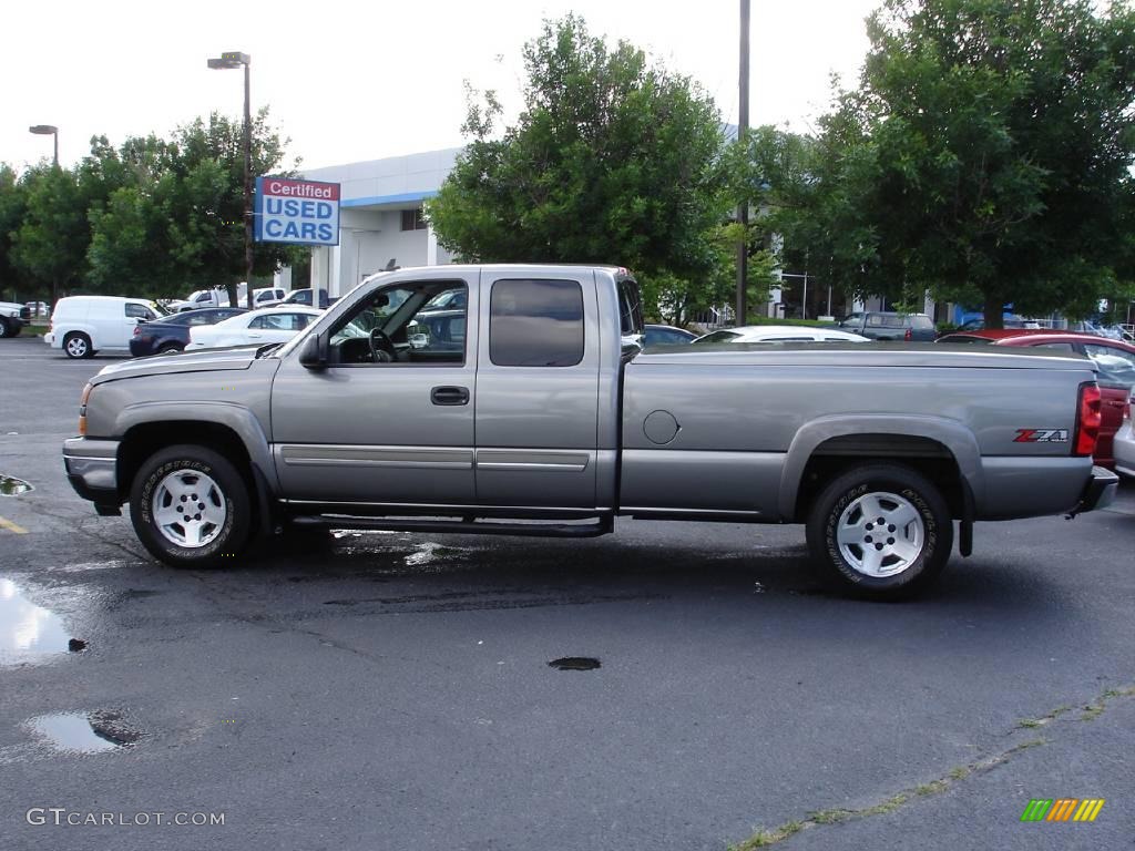 2006 Silverado 1500 Z71 Extended Cab 4x4 - Graystone Metallic / Dark Charcoal photo #5