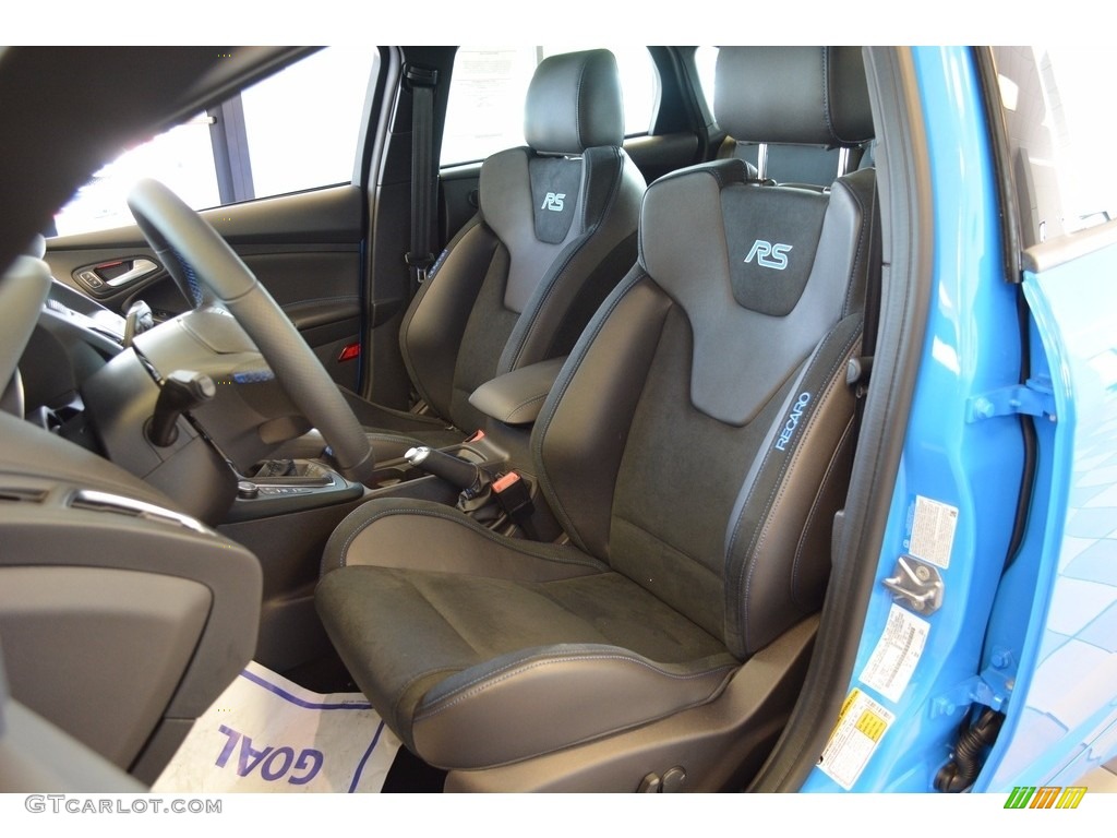 2016 Ford Focus RS Front Seat Photo #115595326
