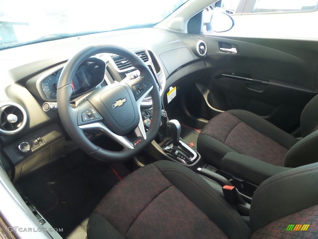 Jet Black Interior 2017 Chevrolet Sonic LT Hatchback Photo #115595362