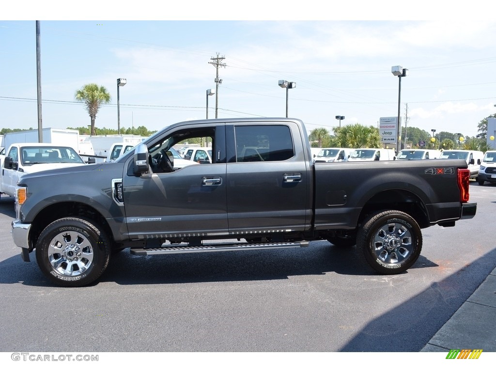 2017 F250 Super Duty Lariat Crew Cab 4x4 - Magnetic / Black photo #11