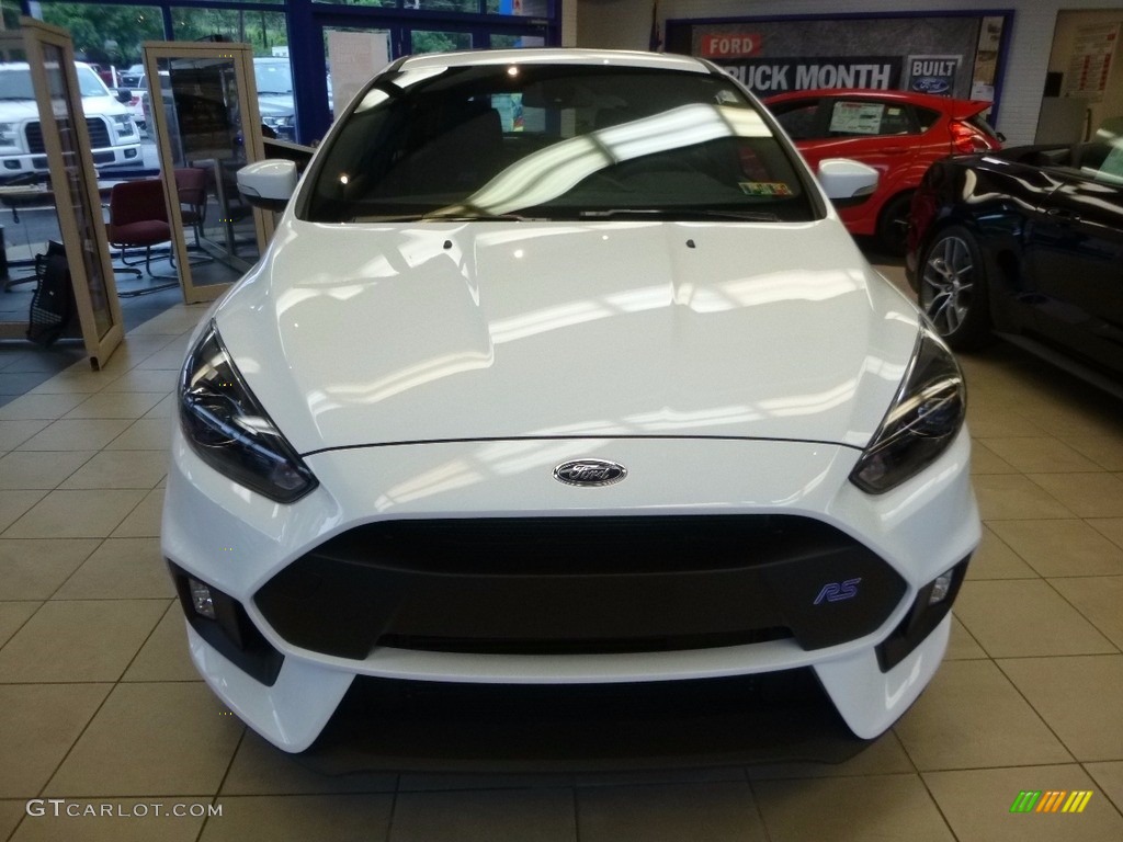 2016 Focus RS - Oxford White / Charcoal Black photo #2