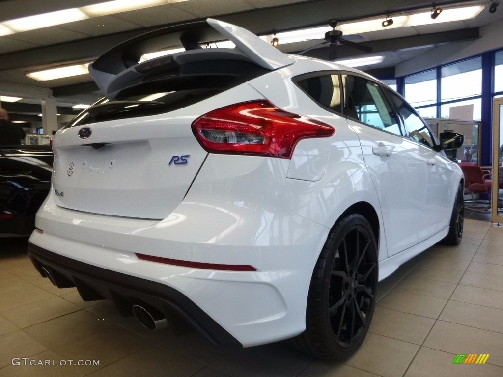 2016 Focus RS - Oxford White / Charcoal Black photo #5