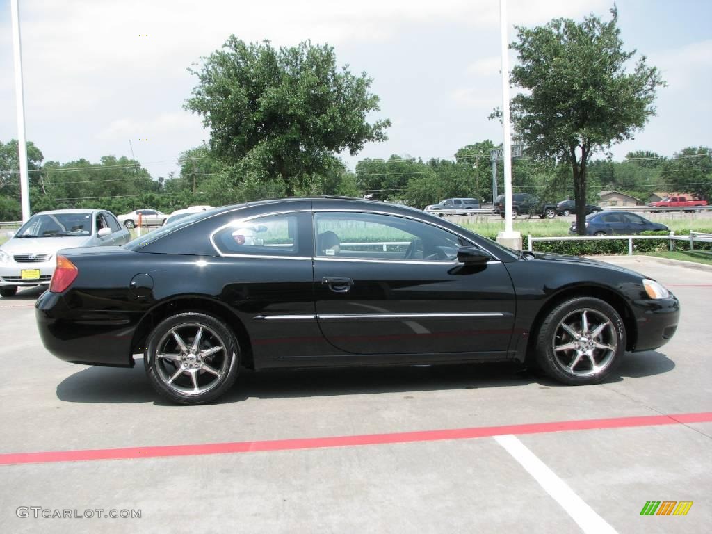 2002 Sebring LXi Coupe - Black / Black/Beige photo #4