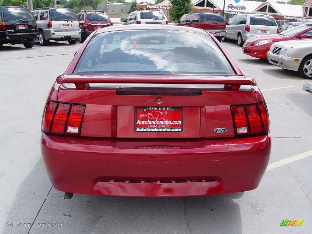 2001 Mustang V6 Coupe - Laser Red Metallic / Dark Charcoal photo #5