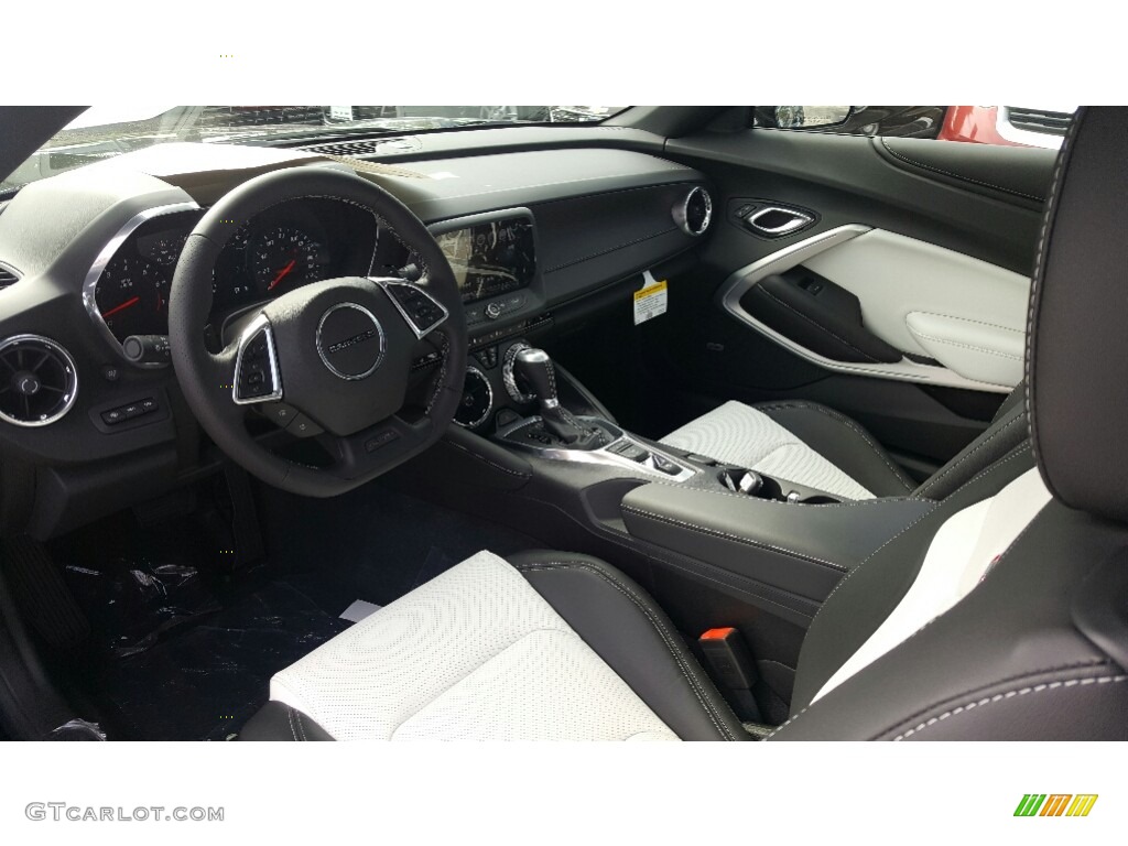 Ceramic White Interior 2017 Chevrolet Camaro SS Coupe Photo #115606597