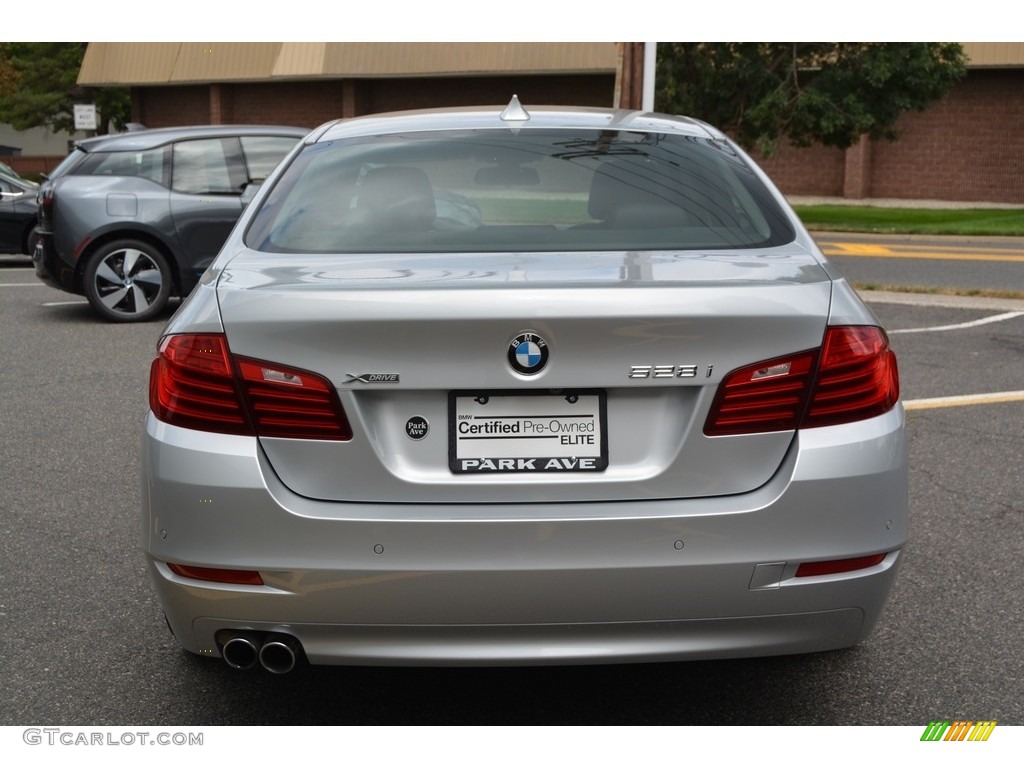 2016 5 Series 528i xDrive Sedan - Glacier Silver Metallic / Black photo #4