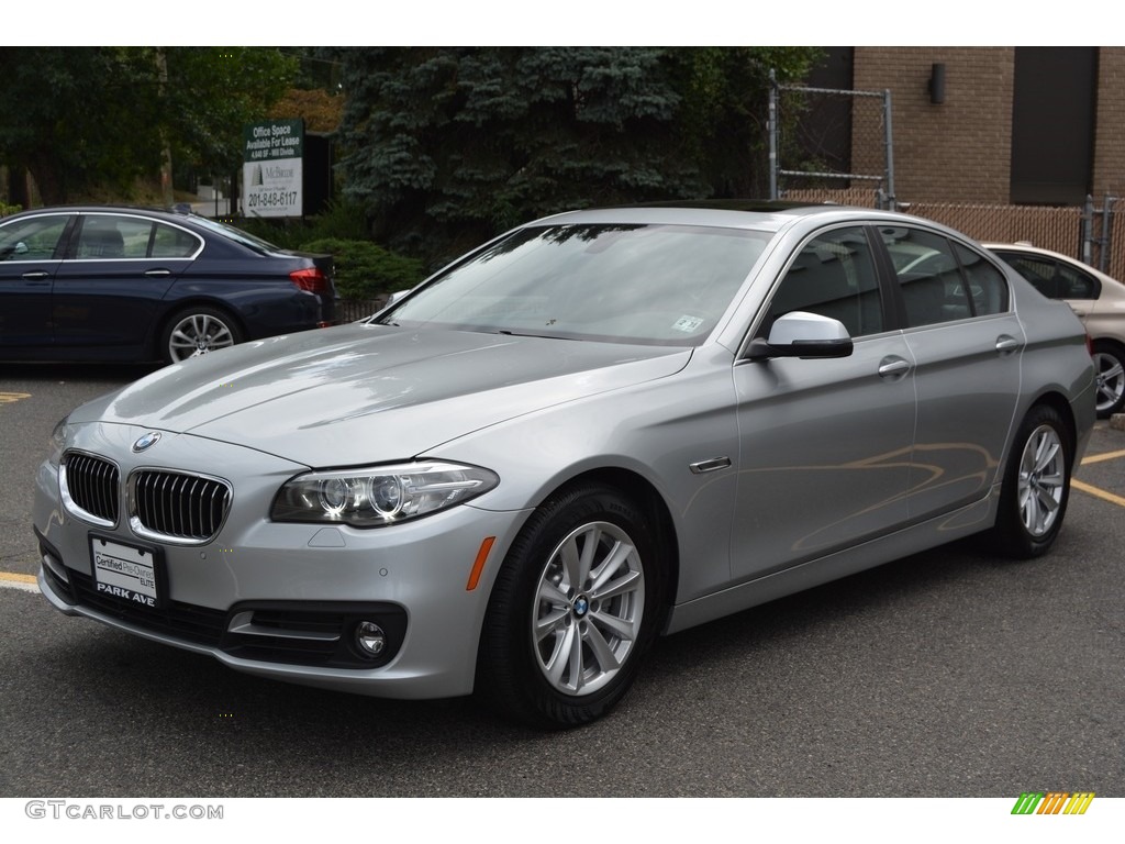2016 5 Series 528i xDrive Sedan - Glacier Silver Metallic / Black photo #6