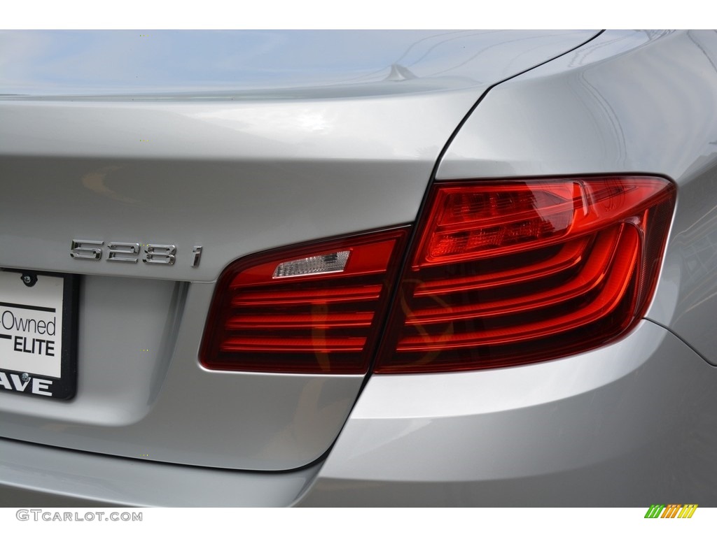 2016 5 Series 528i xDrive Sedan - Glacier Silver Metallic / Black photo #22